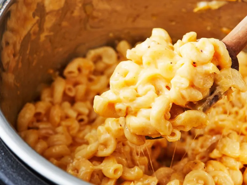 Instant Pot mac and cheese 3 ingredients